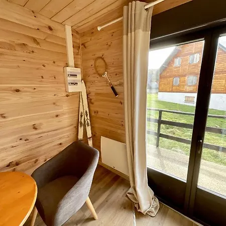 Chalet De 2 Chambres A A 100 M Des Pistes Avec Jardin Amenage Et Wifi *